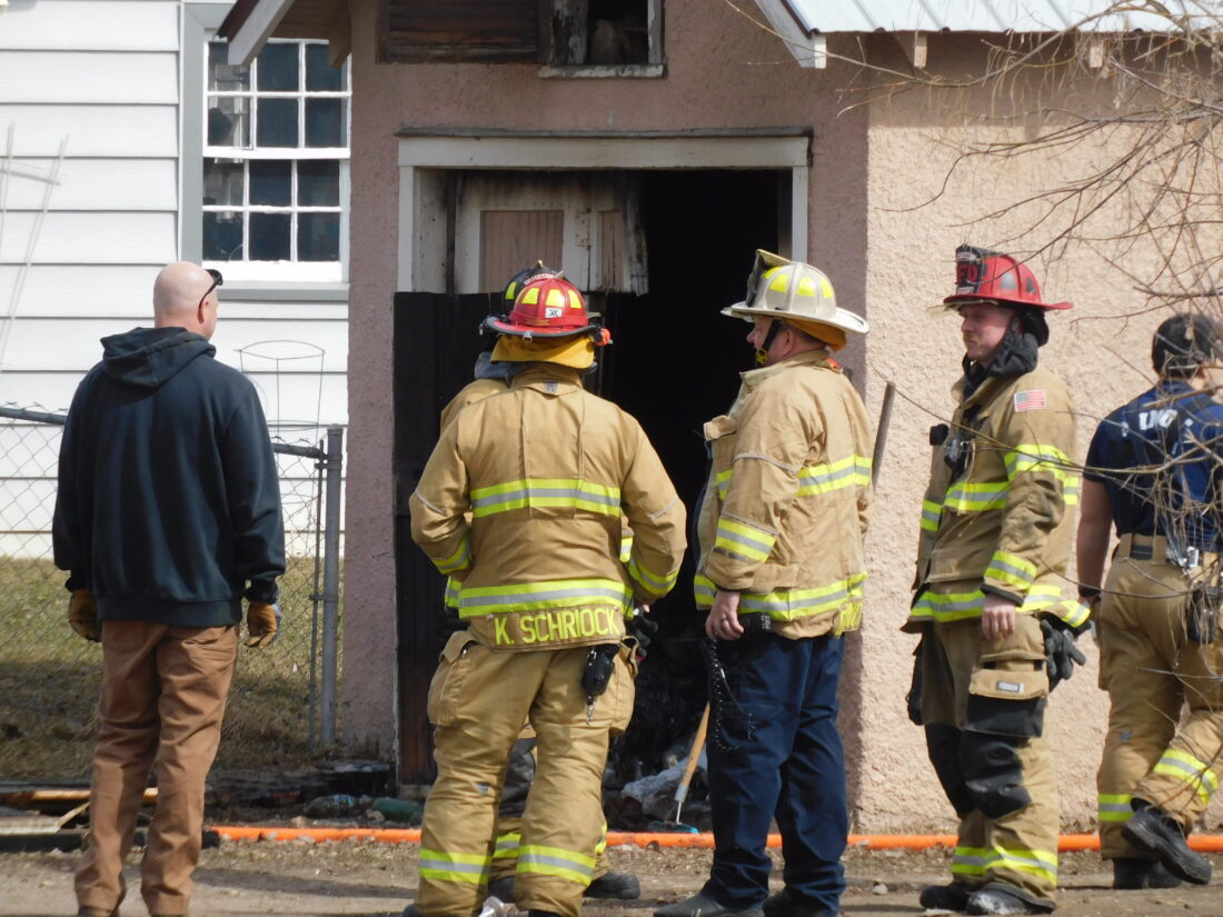 Garage fire extinguished - Minot Daily News